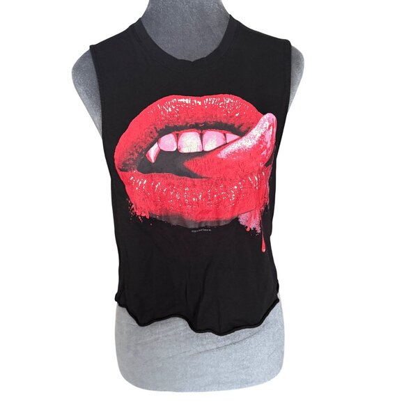 Womens Black Sleeveless Graphic Crop Top With Red Lips Print Cotton Blend Size M - Picture 1 of 4